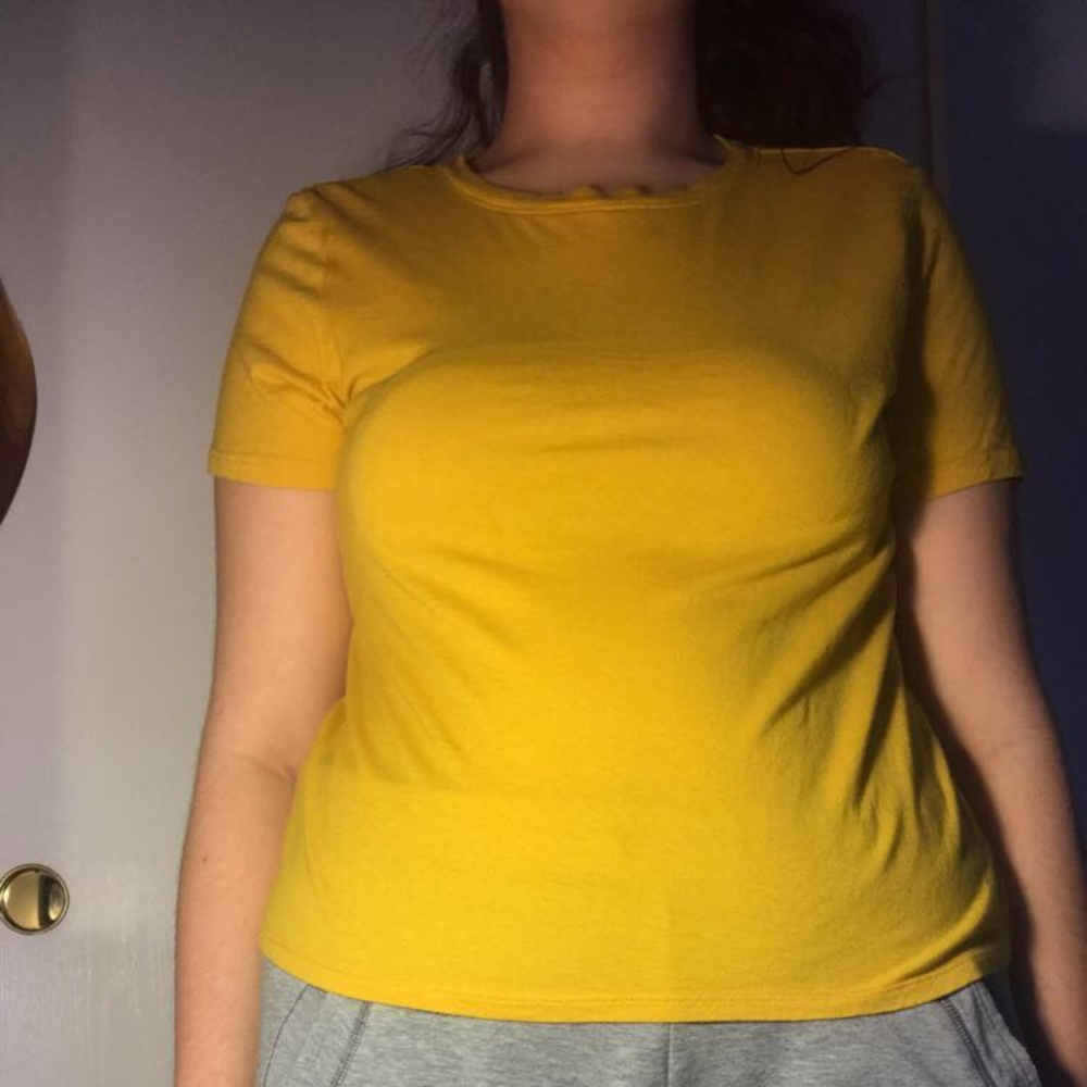 Yellow/orange t shirt